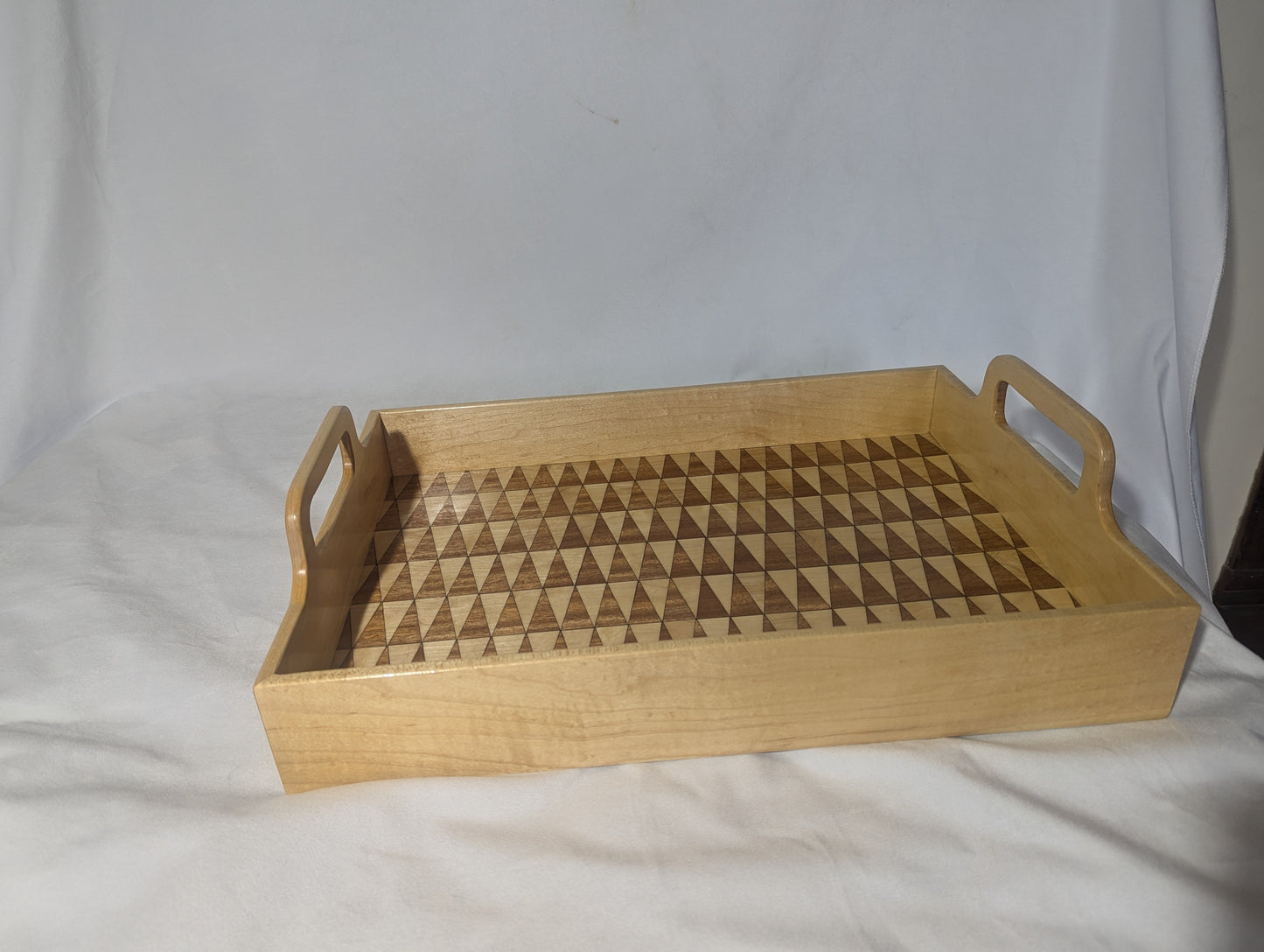Triangle patterned serving tray